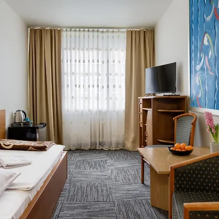 Jantar מלון דירות *