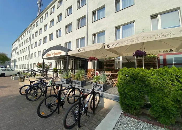 Jantar アパートホテル *