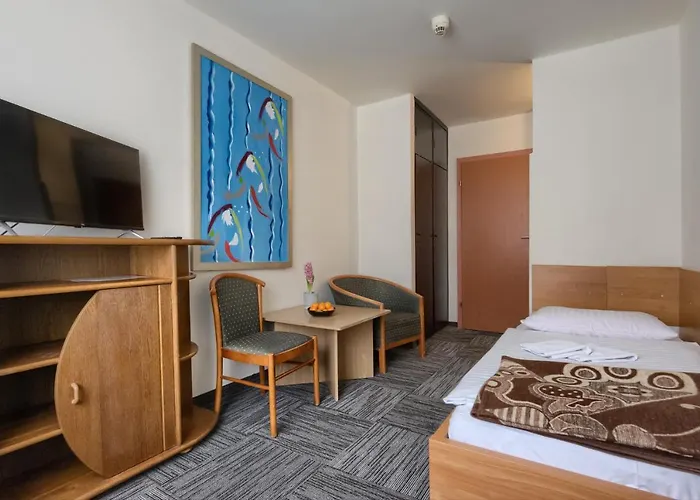 Jantar アパートホテル *