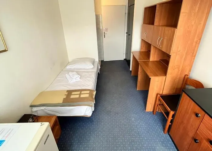 Jantar アパートホテル